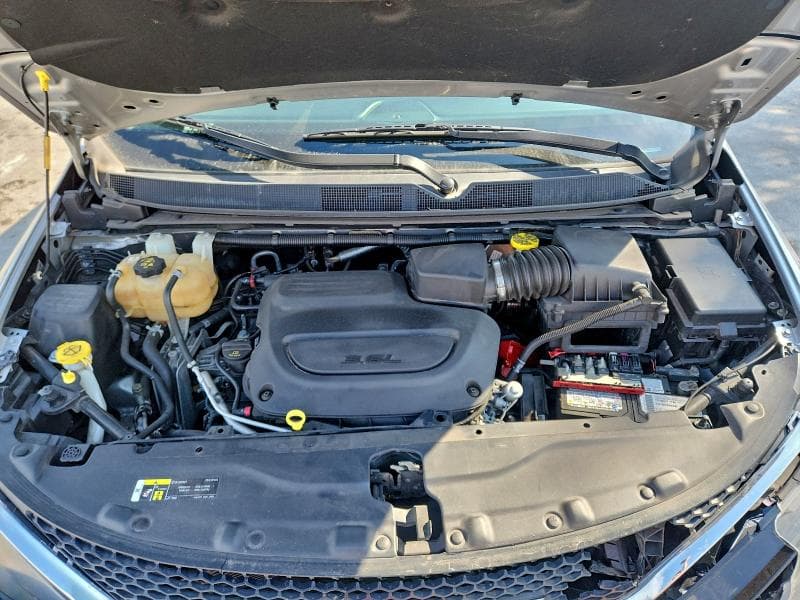 2020 CHRYSLER VOYAGER LXI 12