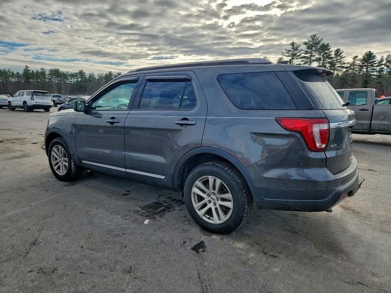 2019 FORD EXPLORER XLT 2
