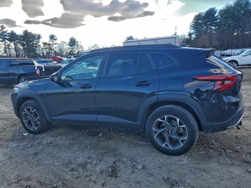 2024 CHEVROLET TRAX 1LT 2