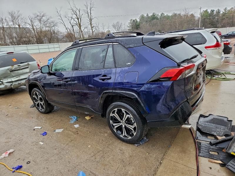 2022 TOYOTA RAV4 PRIME XSE 2