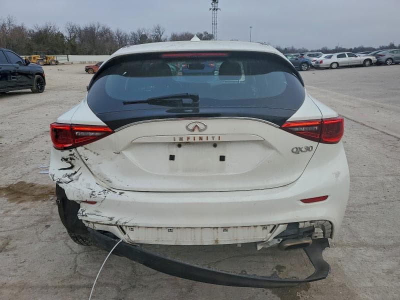 2017 INFINITI QX30 BASE 6
