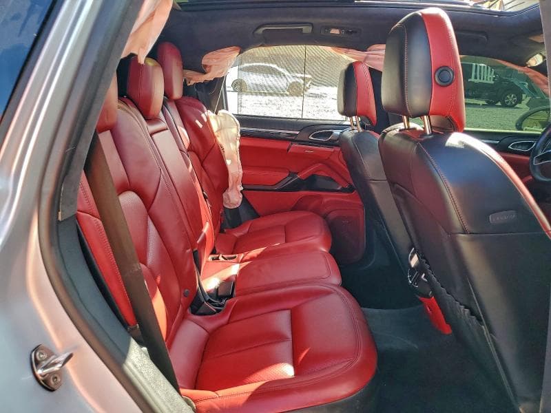 2017 PORSCHE CAYENNE GTS 11