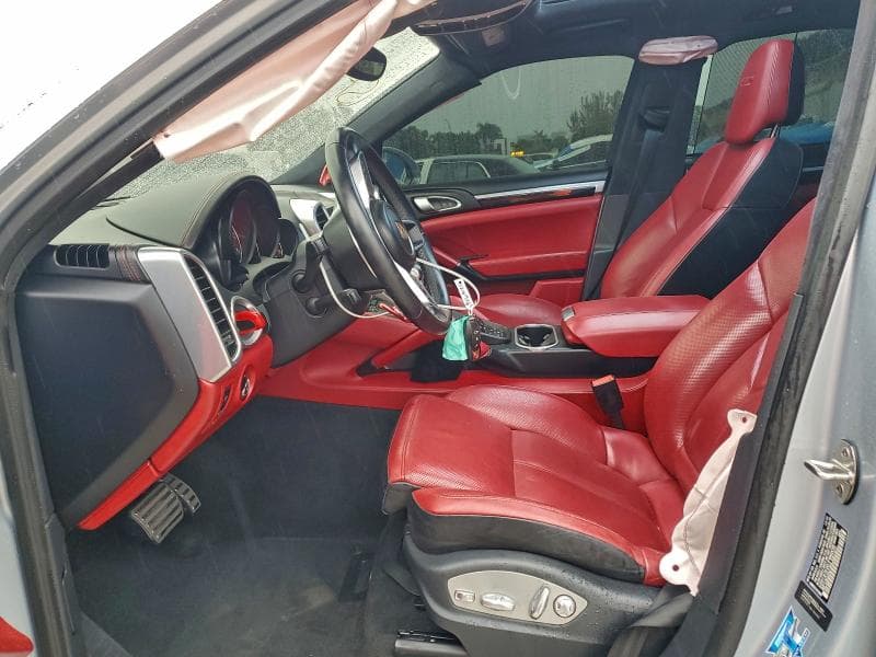 2017 PORSCHE CAYENNE GTS 7