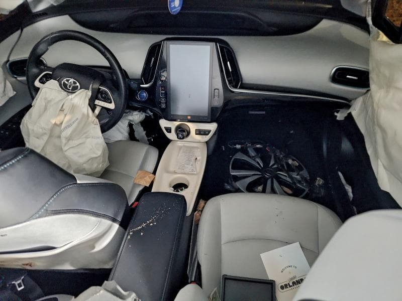 2018 TOYOTA PRIUS PRIME 8