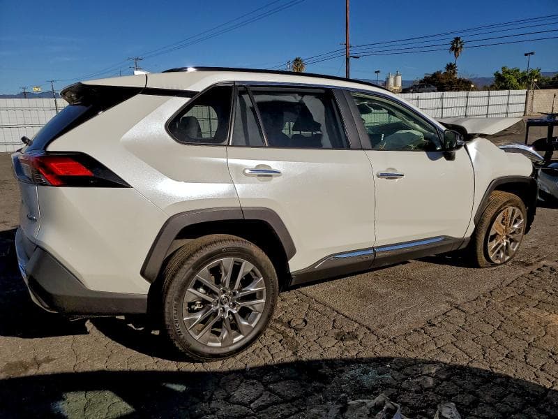2019 TOYOTA RAV4 LIMITED 3