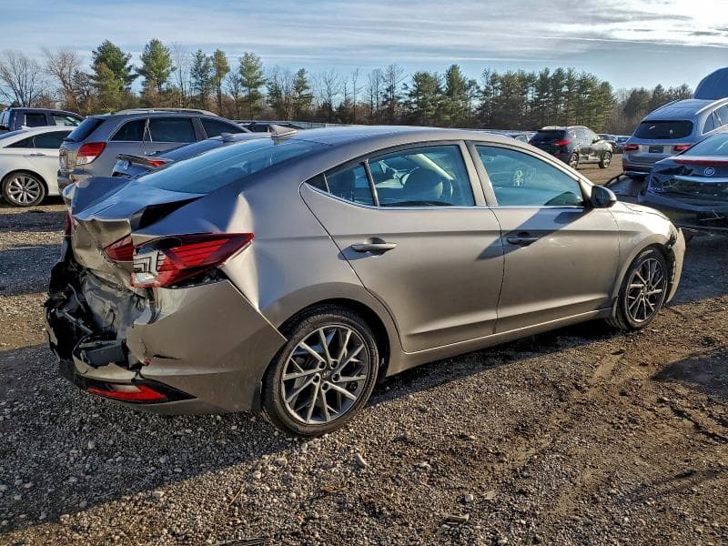 2020 HYUNDAI ELANTRA SEL 3
