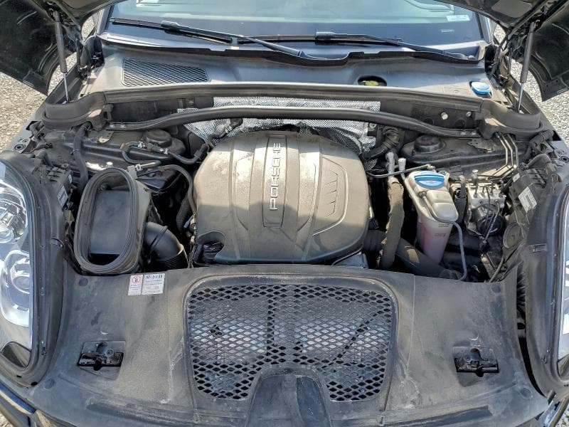 2018 PORSCHE MACAN 13