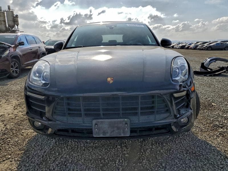 2018 PORSCHE MACAN 6