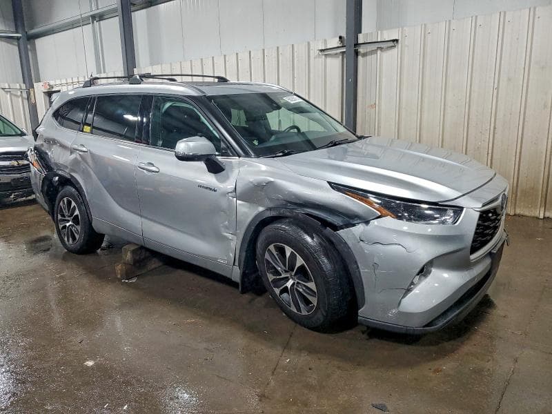 2021 TOYOTA HIGHLANDER HYBRID XLE 4