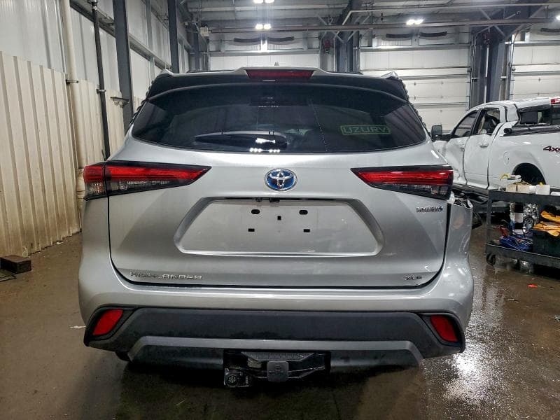 2021 TOYOTA HIGHLANDER HYBRID XLE 6