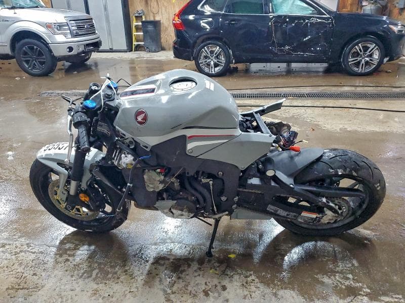 2026 HONDA CBR600 RR 3