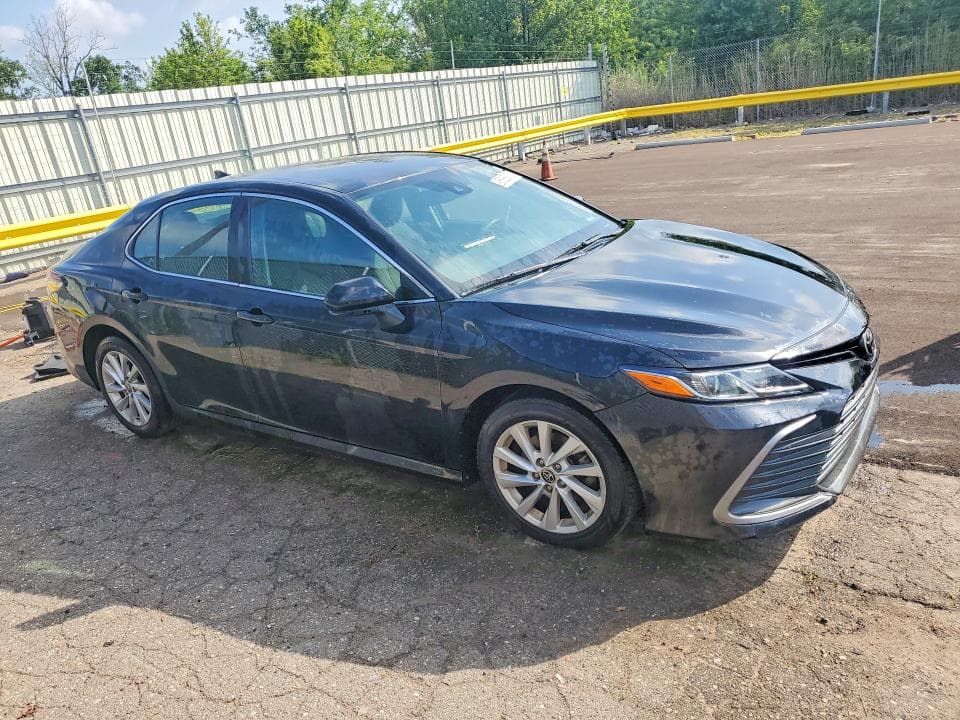 2022 TOYOTA CAMRY LE LE 4