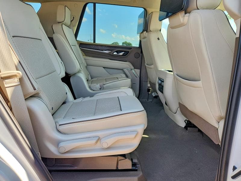 2023 GMC YUKON DENALI 11