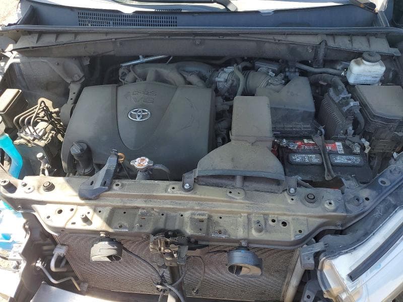 2019 TOYOTA HIGHLANDER XLE 11