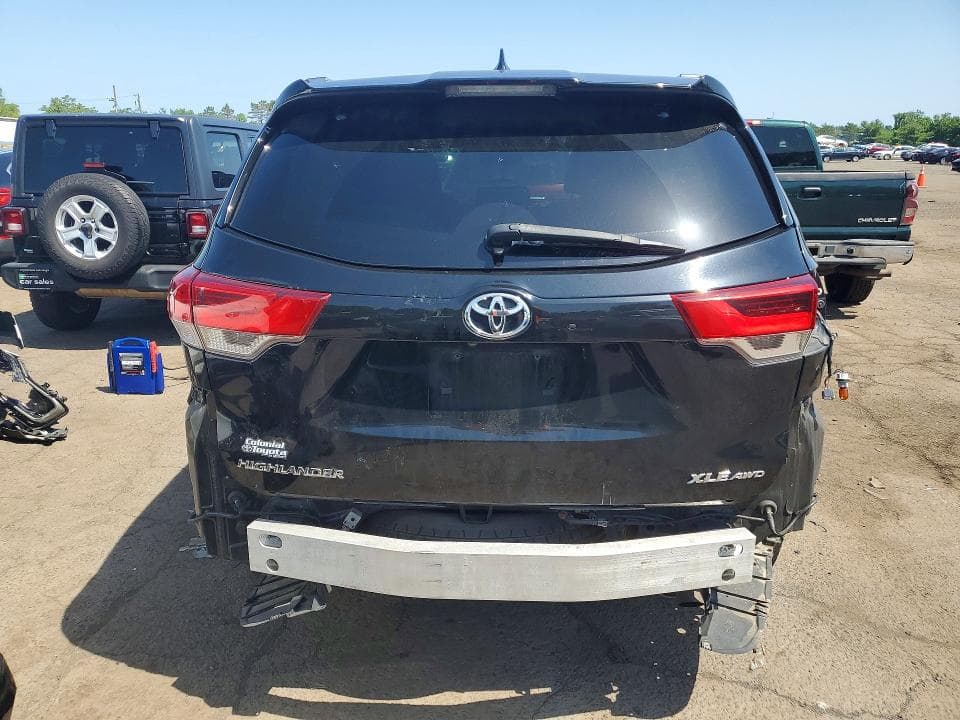 2019 TOYOTA HIGHLANDER XLE 6