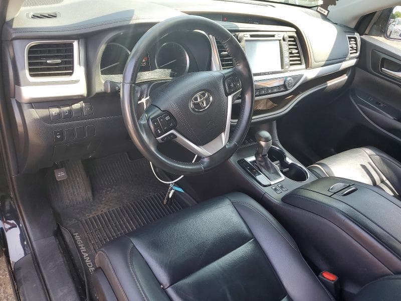 2019 TOYOTA HIGHLANDER XLE 8