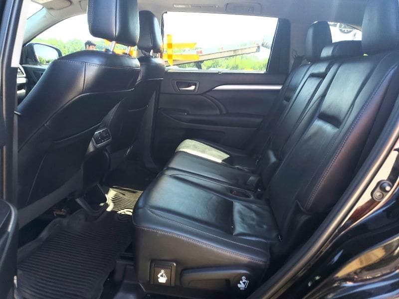 2019 TOYOTA HIGHLANDER XLE 10