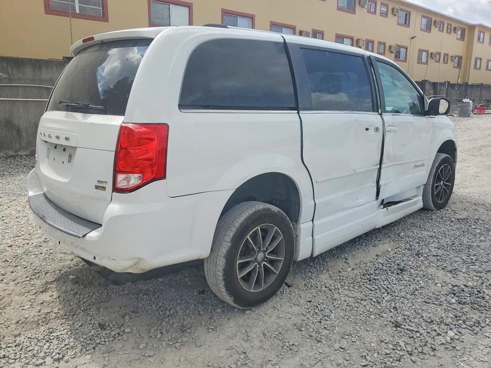 2017 DODGE GRAND CARAVAN SXT 5