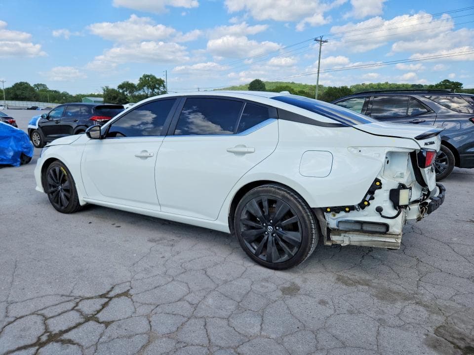 2022 NISSAN ALTIMA SR 2