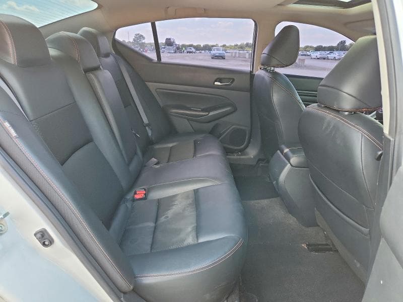 2022 NISSAN ALTIMA SR 10