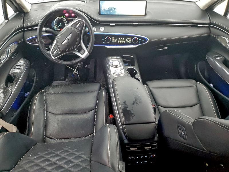 2023 GENESIS GV70 8