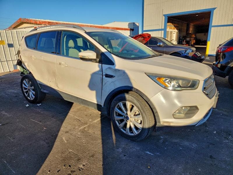 2017 FORD ESCAPE TITANIUM TITANIUM 4