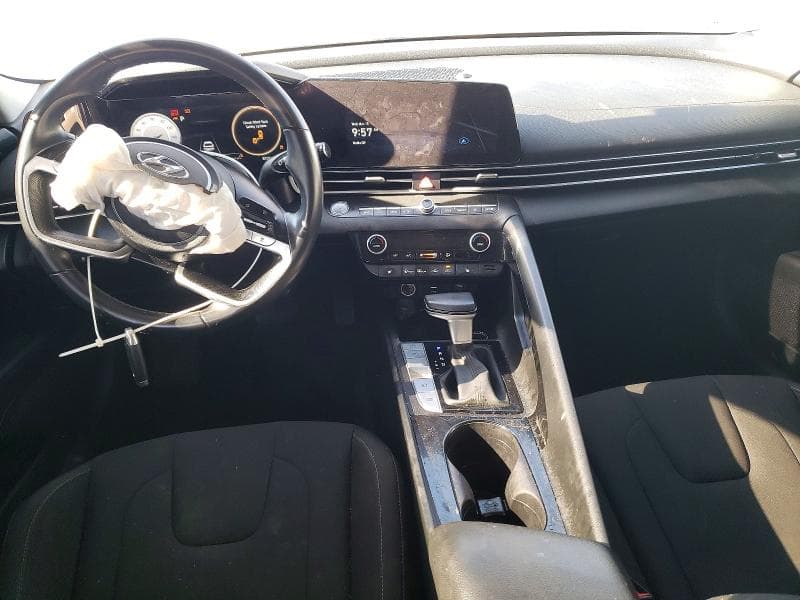 2023 HYUNDAI ELANTRA SEL SEL 8