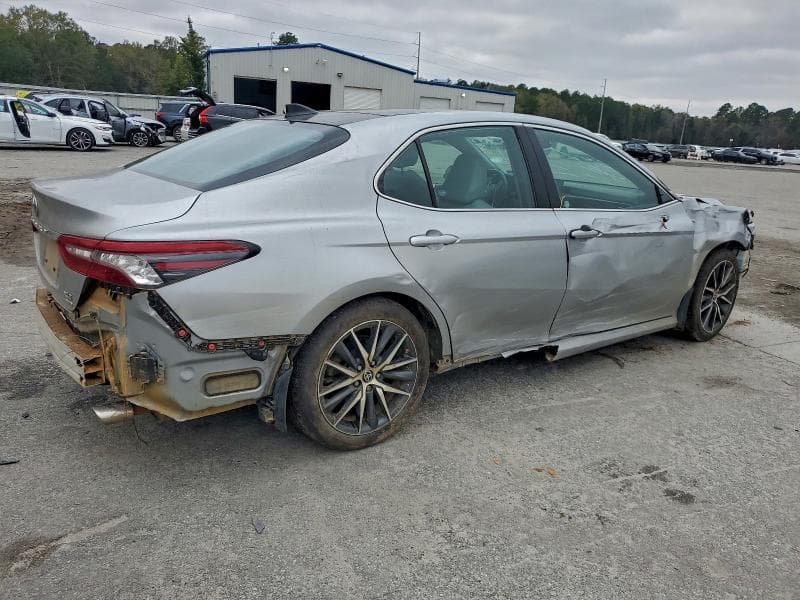 2023 TOYOTA CAMRY XLE XLE 3