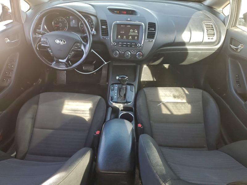 2017 KIA FORTE LX 8
