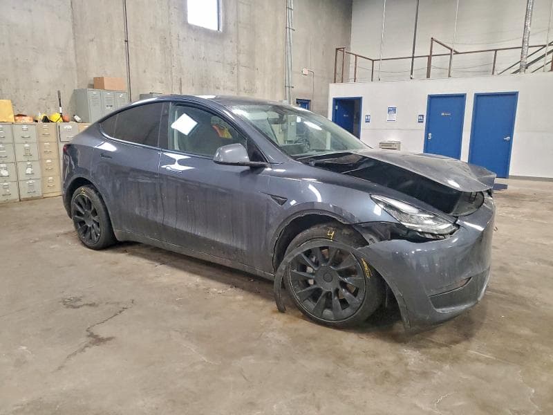 2023 TESLA MODEL Y 4
