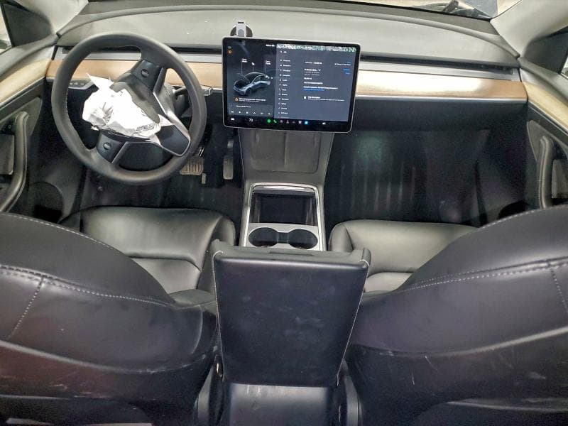 2023 TESLA MODEL Y 8