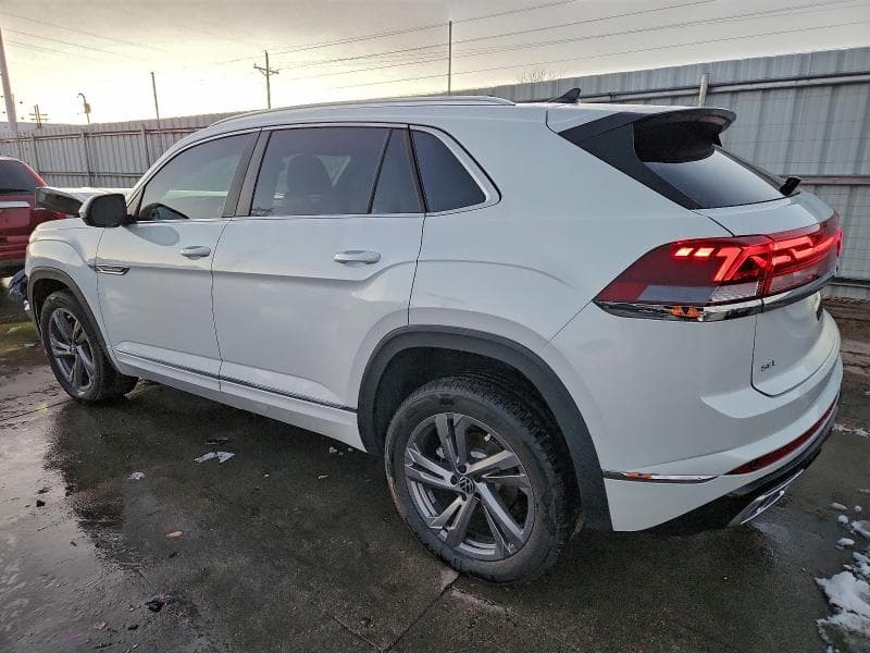 2024 VOLKSWAGEN ATLAS CROSS SPORT SEL R-LINE SEL R-LINE 3
