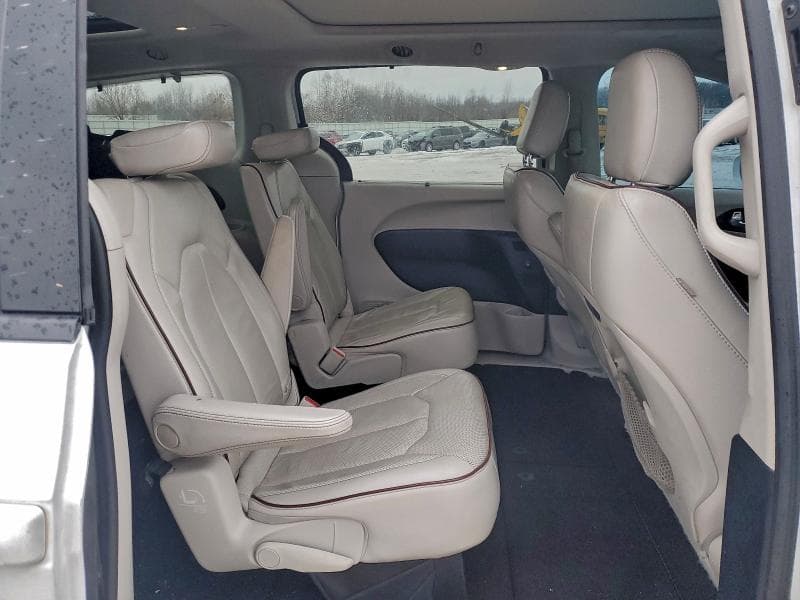 2020 CHRYSLER PACIFICA LIMITED 11