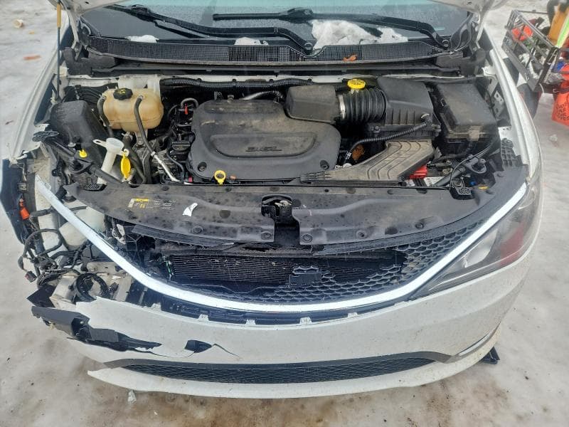 2020 CHRYSLER PACIFICA LIMITED 12