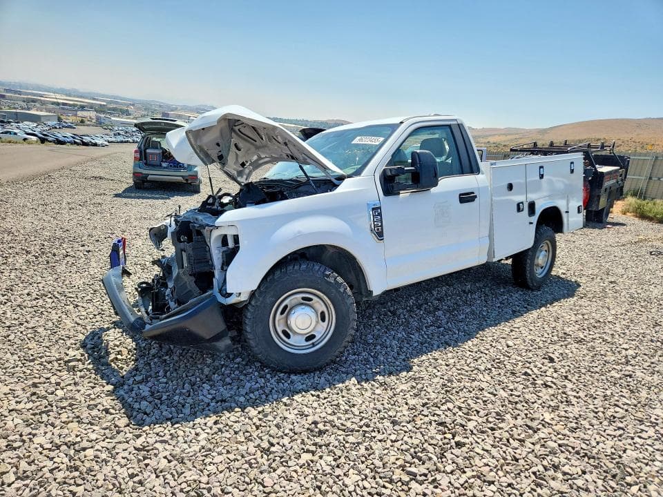 2022 FORD F250 SD 2WD V8 FFV REG CAB 6.2L XL UTILITY / SERVICE BODY