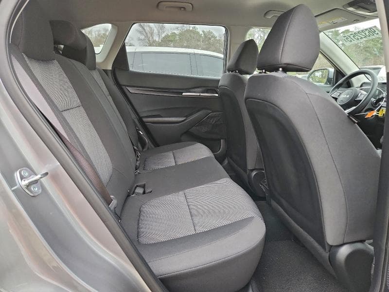 2025 KIA SELTOS LX 11
