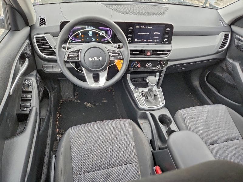 2025 KIA SELTOS LX 8