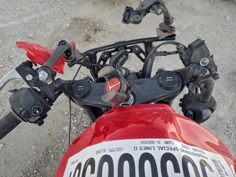 2025 HONDA CBR500 7