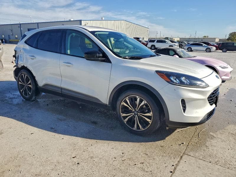 2021 FORD ESCAPE SE SE 4