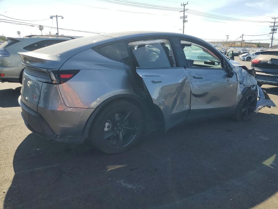 2026 TESLA MODEL Y 3