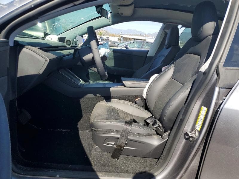 2026 TESLA MODEL Y 7