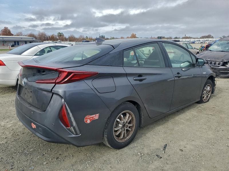 2017 TOYOTA PRIUS PRIME 3
