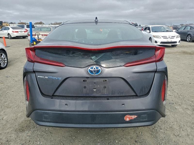 2017 TOYOTA PRIUS PRIME 6
