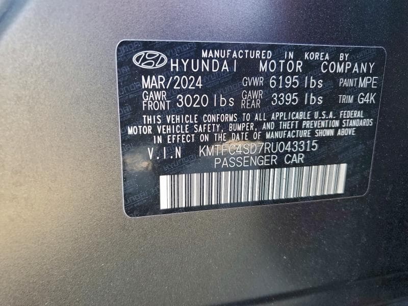2024 GENESIS G90 13