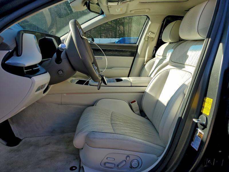 2024 GENESIS G90 7