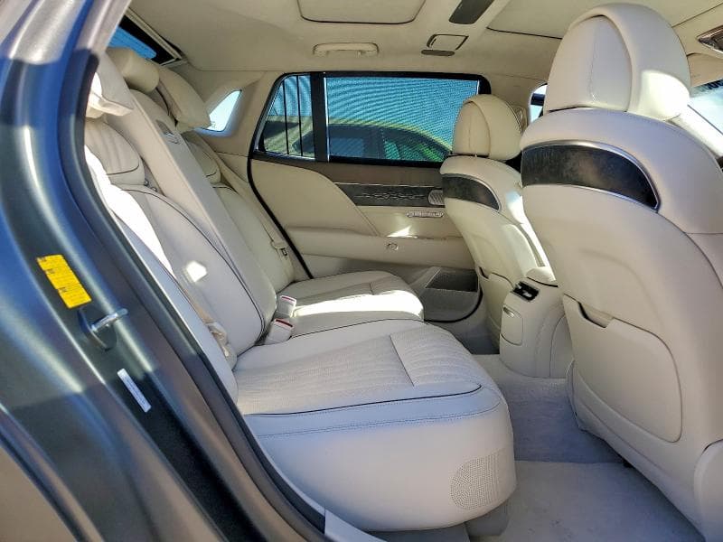 2024 GENESIS G90 10