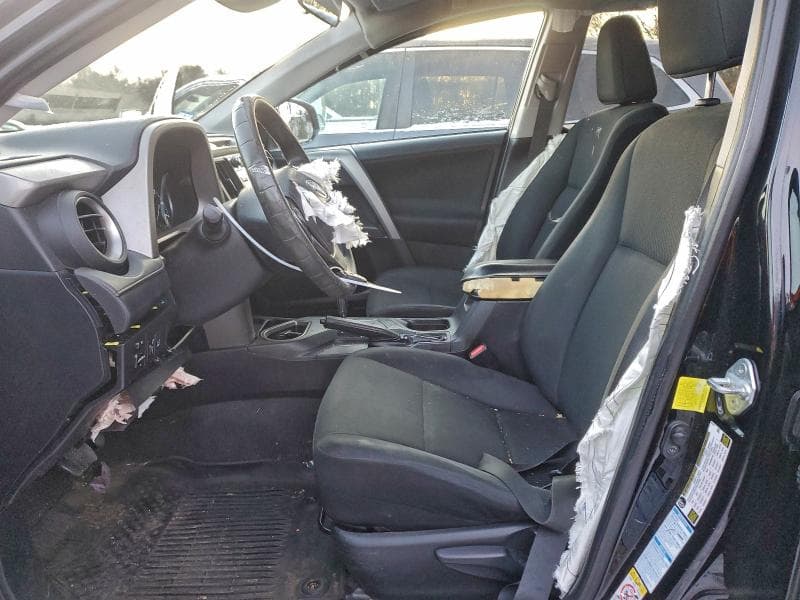 2017 TOYOTA RAV4 LE LE 7