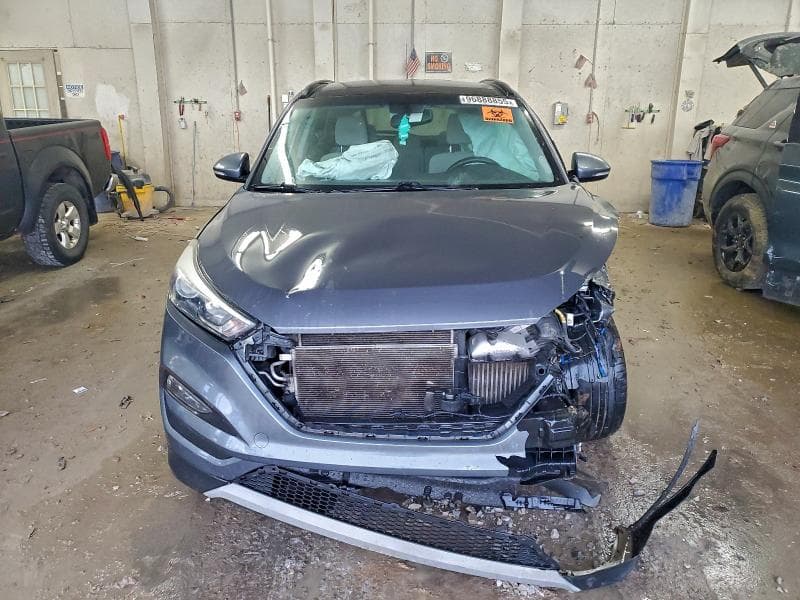 2017 HYUNDAI TUCSON LIMITED 5
