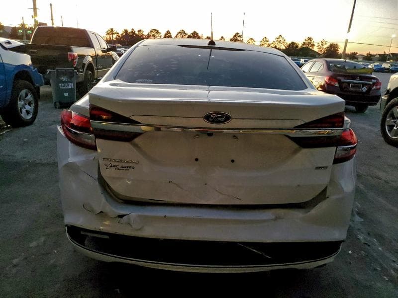 2018 FORD FUSION SE 6