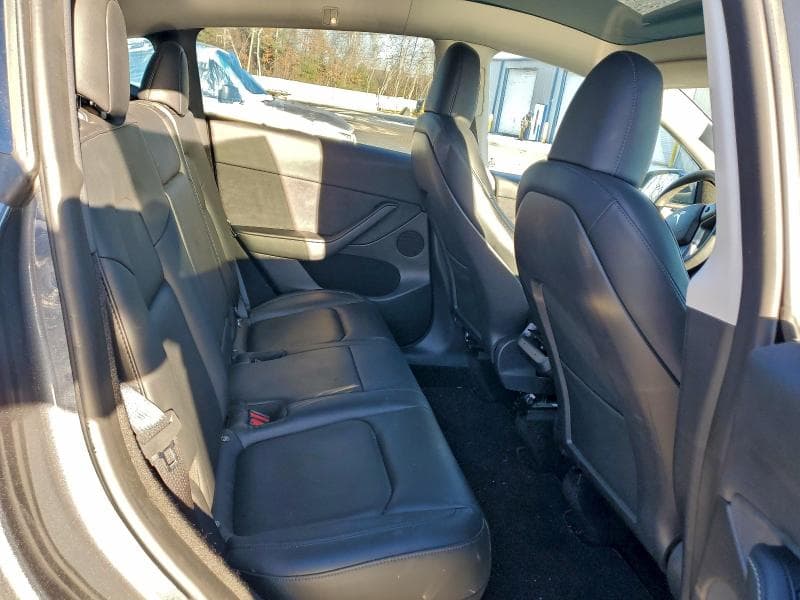 2023 TESLA MODEL Y 11